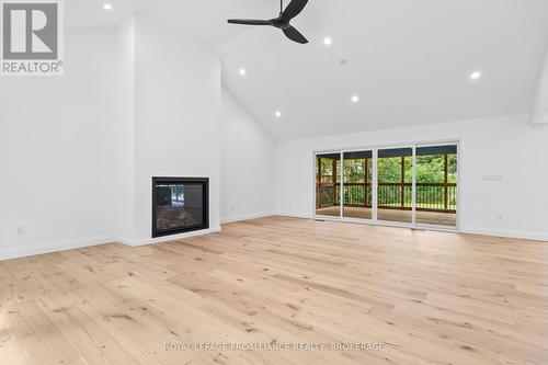 17 Riverside Drive, Kingston (Kingston East (Incl Cfb Kingston)), ON - Indoor With Fireplace