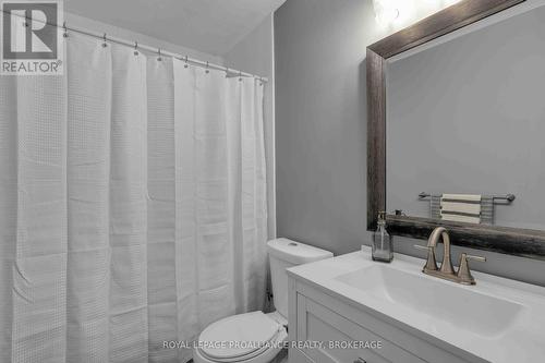 1001 Lombardy Street, Kingston (South Of Taylor-Kidd Blvd), ON - Indoor Photo Showing Bathroom