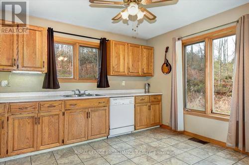 884 Centre Line Road, Marmora And Lake, ON - Indoor Photo Showing Kitchen With Double Sink