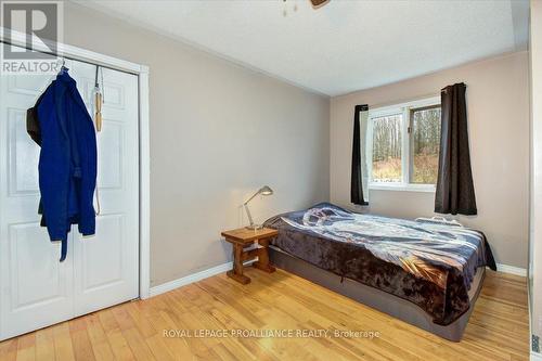 884 Centre Line Road, Marmora And Lake, ON - Indoor Photo Showing Bedroom