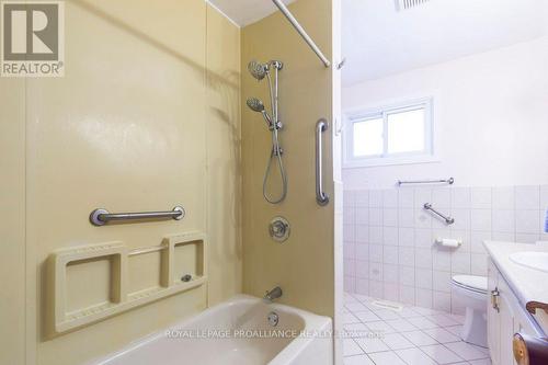 20 King George Square, Belleville, ON - Indoor Photo Showing Bathroom