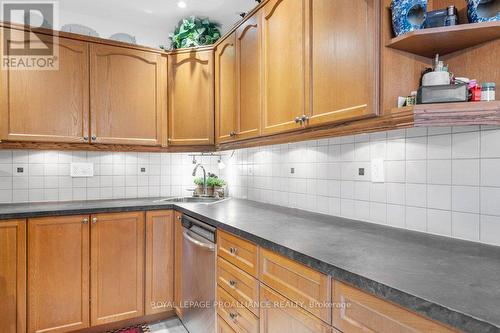 37 - 35 Albion Street, Belleville, ON - Indoor Photo Showing Kitchen