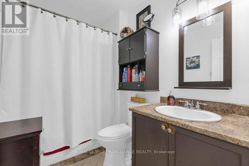 37 - 35 Albion Street, Belleville, ON - Indoor Photo Showing Bathroom