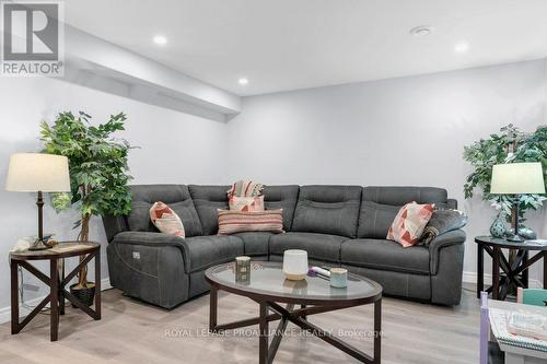 37 - 35 Albion Street, Belleville, ON - Indoor Photo Showing Living Room