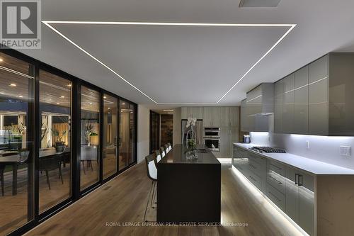 370 Goodram Drive, Burlington, ON - Indoor Photo Showing Kitchen