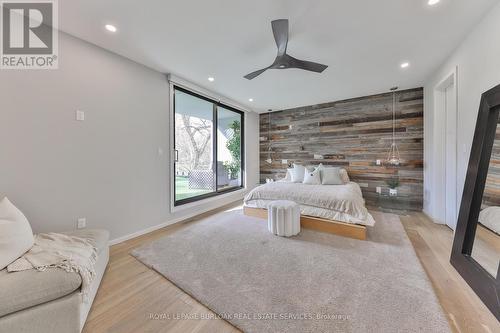 370 Goodram Drive, Burlington, ON - Indoor Photo Showing Bedroom