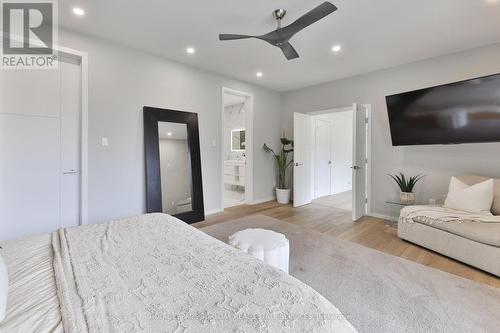 370 Goodram Drive, Burlington, ON - Indoor Photo Showing Bedroom