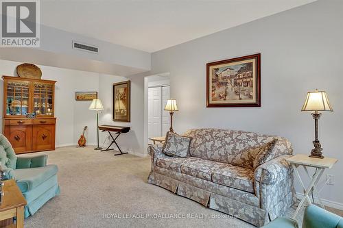 107 - 40 Auburn Street, Peterborough (Ashburnham), ON - Indoor Photo Showing Living Room