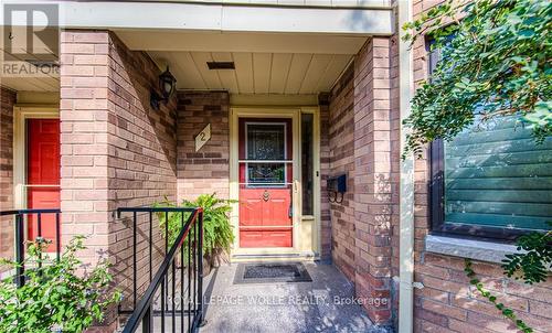 2 - 410 Craigleith Drive, Waterloo, ON - Outdoor