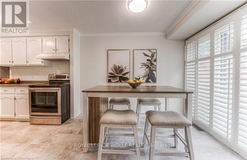 2 - 410 Craigleith Drive, Waterloo, ON - Indoor Photo Showing Kitchen