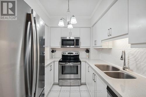 36 - 735 New Westminster Drive, Vaughan, ON - Indoor Photo Showing Kitchen With Stainless Steel Kitchen With Double Sink With Upgraded Kitchen