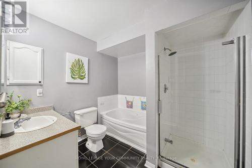 36 - 735 New Westminster Drive, Vaughan, ON - Indoor Photo Showing Bathroom