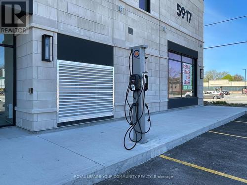 803 - 5917 Main Street, Whitchurch-Stouffville, ON - Outdoor