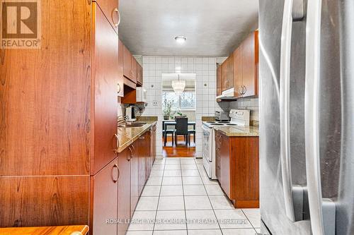 336 Fleetwood Crescent, Brampton, ON - Indoor Photo Showing Kitchen