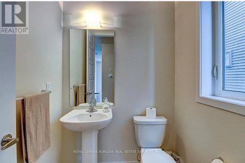 14 Ellis Avenue, Haldimand, ON - Indoor Photo Showing Bathroom