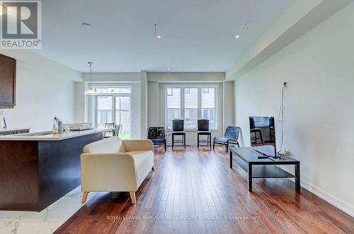 14 Ellis Avenue, Haldimand, ON - Indoor Photo Showing Living Room