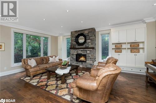 2057 Snow Crescent, Mississauga, ON - Indoor Photo Showing Living Room With Fireplace