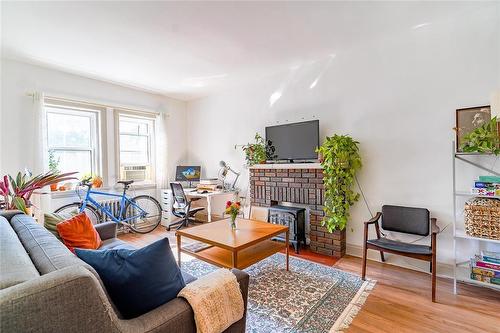 22 415 Stradbrook Avenue, Winnipeg, MB - Indoor Photo Showing Living Room