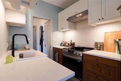 22 415 Stradbrook Avenue, Winnipeg, MB - Indoor Photo Showing Kitchen