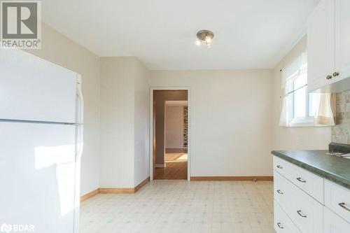 20 King George Square, Belleville, ON - Indoor Photo Showing Kitchen