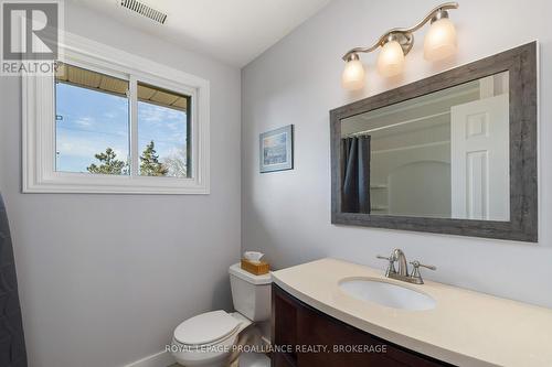 687 Carnaby Street, Kingston (South Of Taylor-Kidd Blvd), ON - Indoor Photo Showing Bathroom