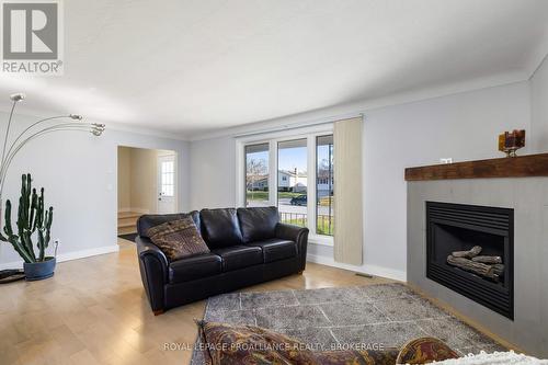 687 Carnaby Street, Kingston (South Of Taylor-Kidd Blvd), ON - Indoor Photo Showing Living Room With Fireplace