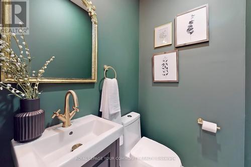 196 Lawrence Avenue, Toronto, ON - Indoor Photo Showing Bathroom