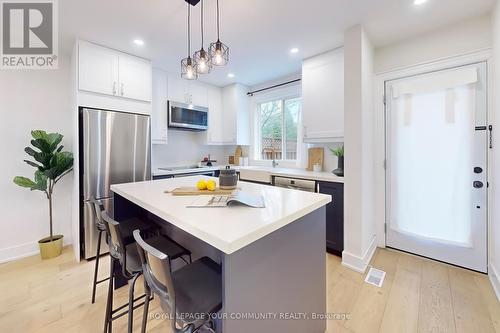 196 Lawrence Avenue, Toronto, ON - Indoor Photo Showing Kitchen With Upgraded Kitchen