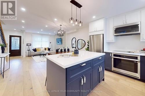 196 Lawrence Avenue, Toronto, ON - Indoor Photo Showing Kitchen With Upgraded Kitchen