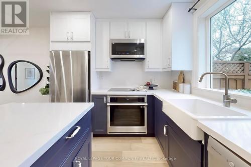 196 Lawrence Avenue, Toronto, ON - Indoor Photo Showing Kitchen With Upgraded Kitchen