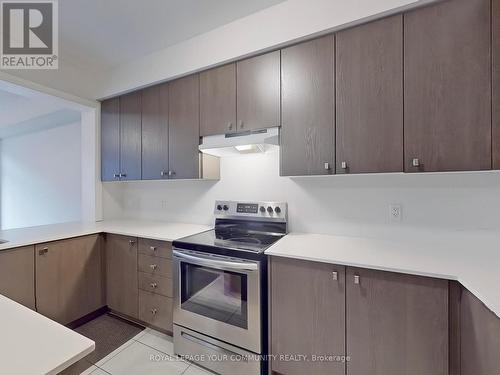 187 Landolfi Way, Bradford West Gwillimbury, ON - Indoor Photo Showing Kitchen