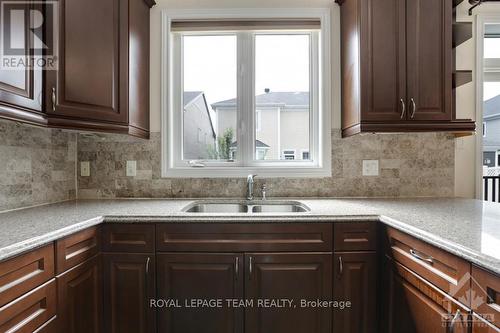 113 Lily Pond Street, Kanata (9010 - Kanata - Emerald Meadows/Trailwest), ON - Indoor Photo Showing Kitchen With Double Sink