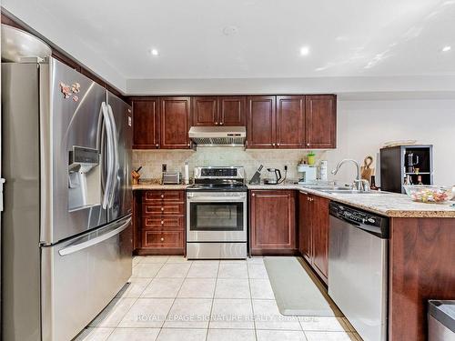 34 Muscadel Rd, Vaughan, ON - Indoor Photo Showing Kitchen