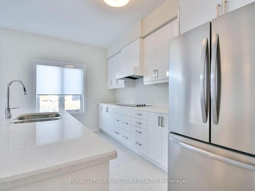 3152 Searidge St, Severn, ON - Indoor Photo Showing Kitchen With Double Sink