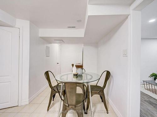 Ll-1 Worthington Cres, Toronto, ON - Indoor Photo Showing Dining Room