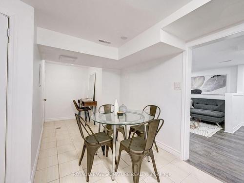 Ll-1 Worthington Cres, Toronto, ON - Indoor Photo Showing Dining Room