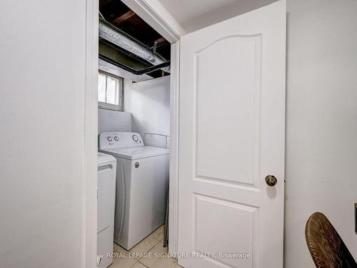 Ll-1 Worthington Cres, Toronto, ON - Indoor Photo Showing Laundry Room