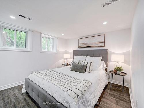 Ll-1 Worthington Cres, Toronto, ON - Indoor Photo Showing Bedroom