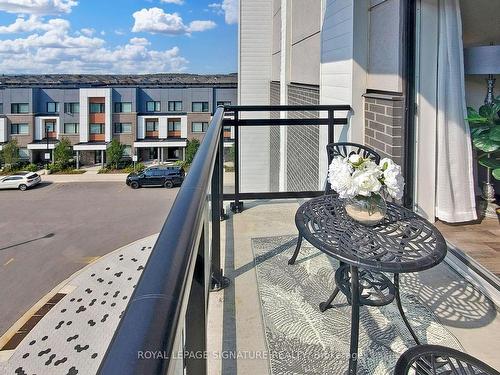 405-102 Grovewood Common, Oakville, ON - Outdoor