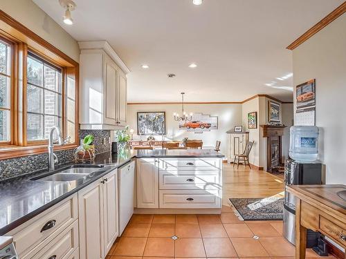 Cuisine - 13398 Rue Gladu, Mirabel, QC - Indoor Photo Showing Kitchen With Double Sink