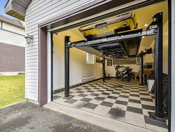 Garage - 