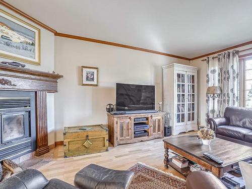 Salon - 13398 Rue Gladu, Mirabel, QC - Indoor Photo Showing Living Room With Fireplace