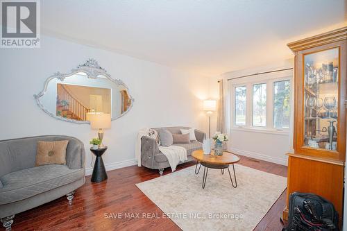 6 Campkin Street, Brampton, ON - Indoor Photo Showing Living Room