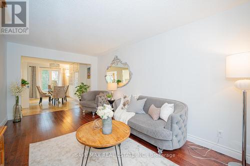 6 Campkin Street, Brampton, ON - Indoor Photo Showing Living Room