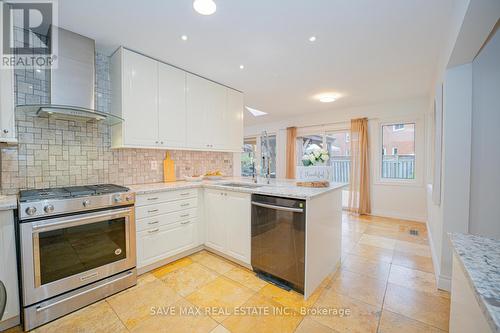 6 Campkin Street, Brampton, ON - Indoor Photo Showing Kitchen