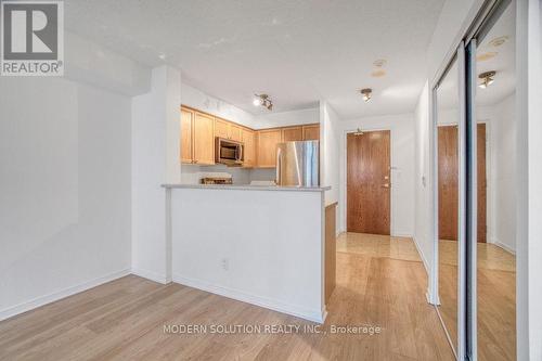 1101 - 7 Michael Power Place, Toronto, ON - Indoor Photo Showing Kitchen