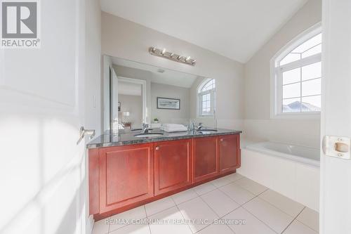 14 Mohandas Drive, Markham, ON - Indoor Photo Showing Bathroom