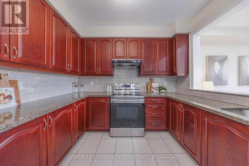 14 Mohandas Drive, Markham, ON - Indoor Photo Showing Kitchen