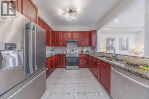 14 Mohandas Drive, Markham, ON - Indoor Photo Showing Kitchen With Double Sink