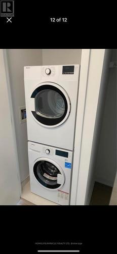 918 - 86 Dundas Street E, Mississauga, ON - Indoor Photo Showing Laundry Room